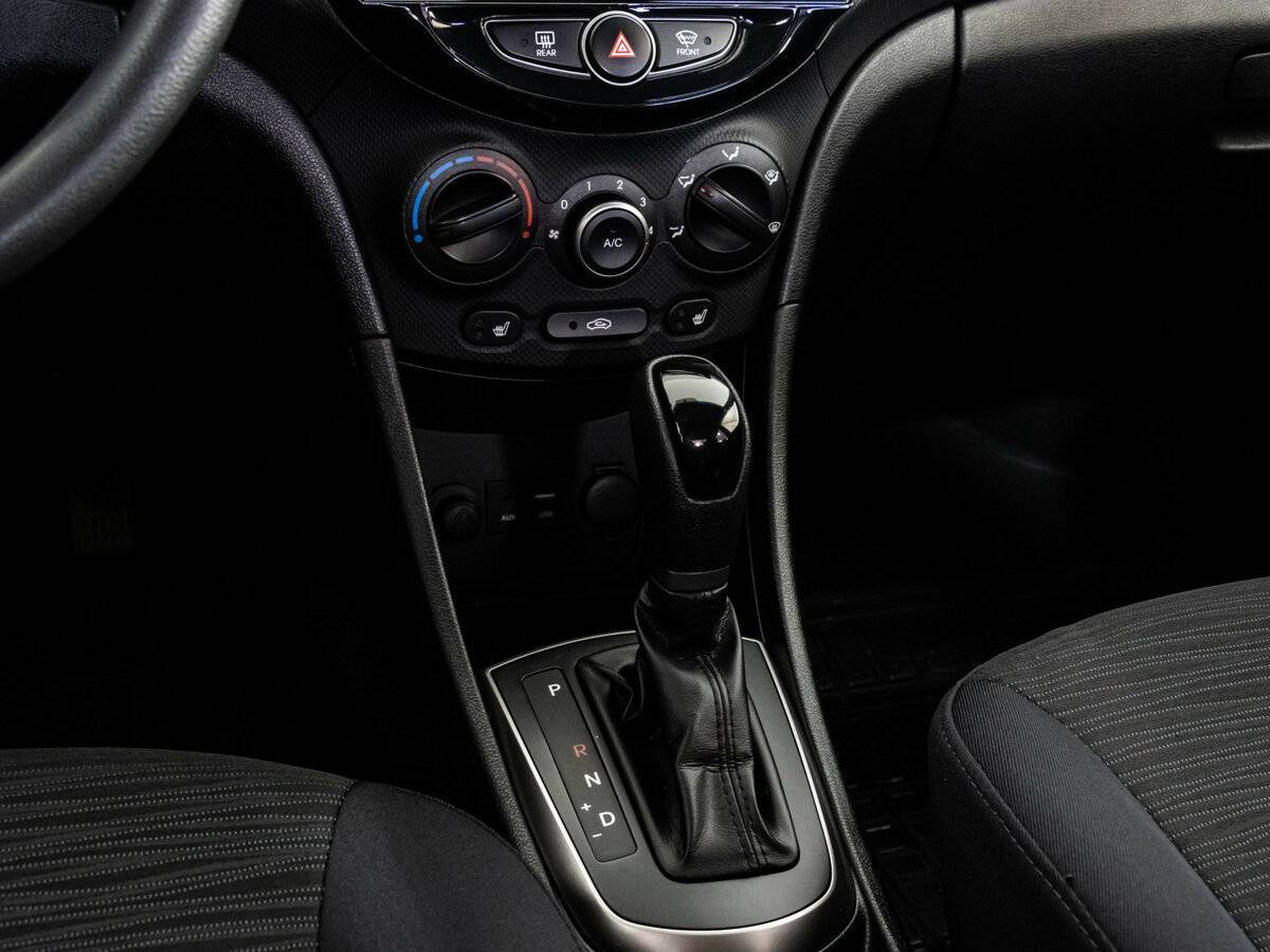 Hyundai Solaris с пробегом — 2016 год. Фото: #9