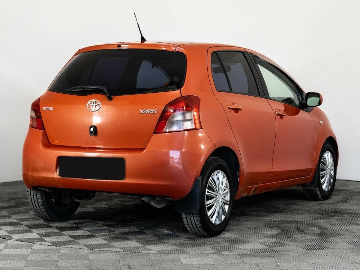 Toyota Yaris с пробегом — 2006 год. Фото: #2