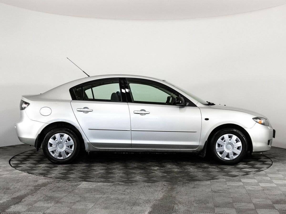 Mazda 3 с пробегом — 2008 год. Фото: #3