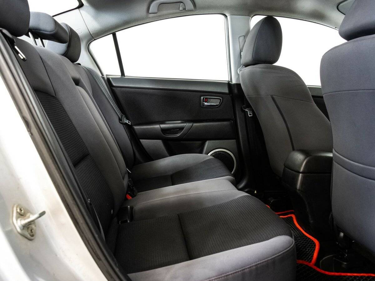 Mazda 3 с пробегом — 2008 год. Фото: #14