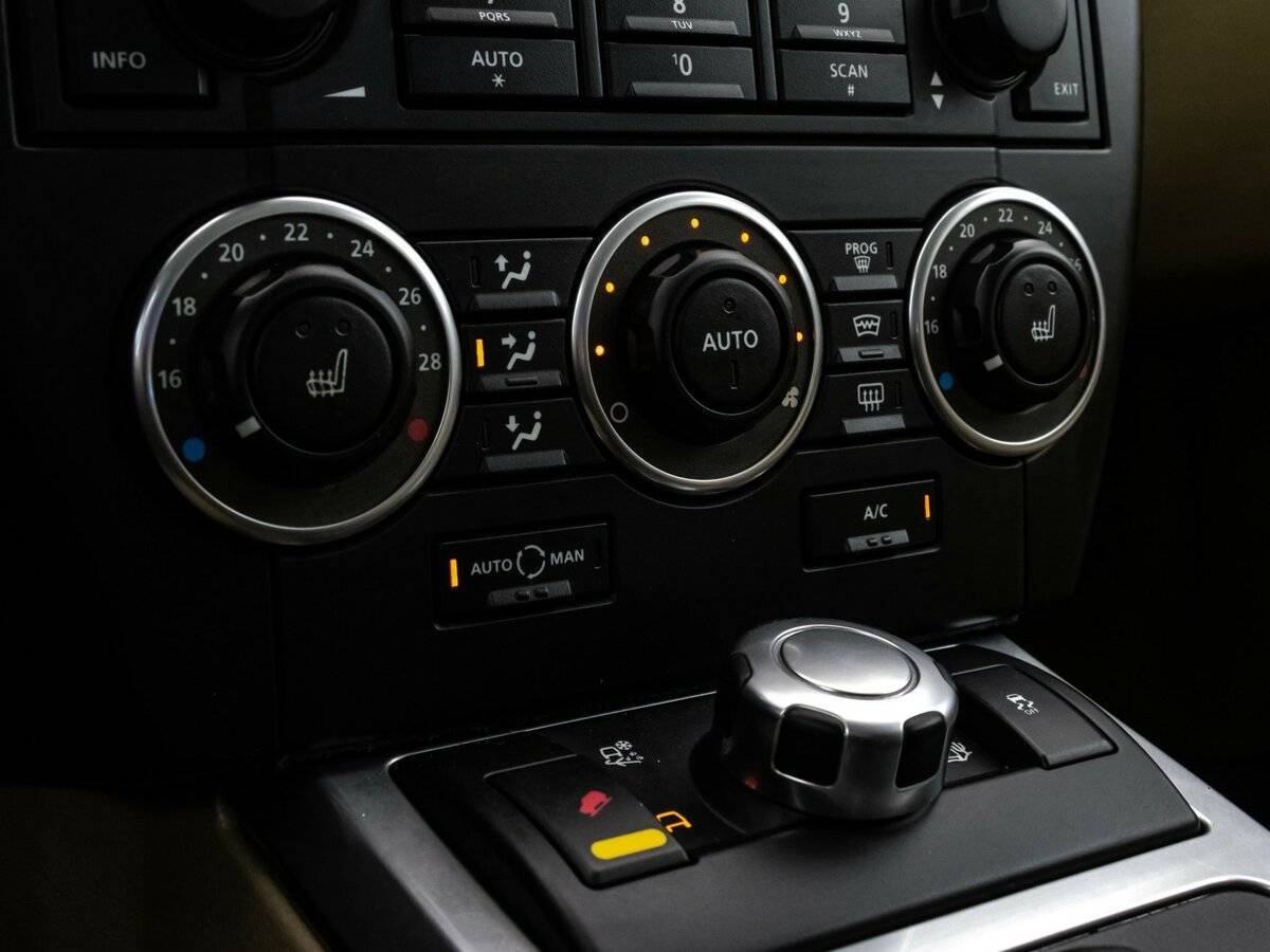 Land Rover Freelander с пробегом — 2010 год. Фото: #10