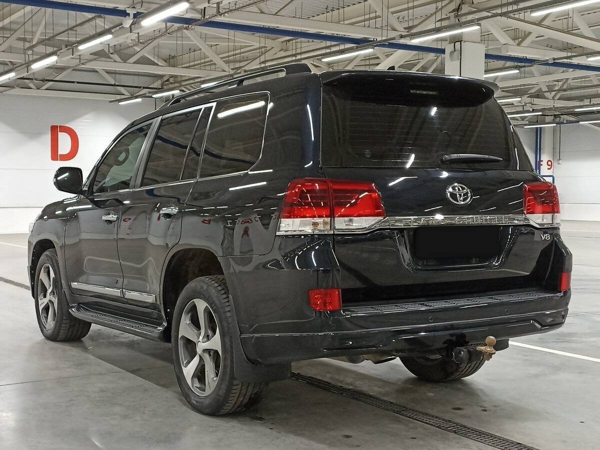 Toyota Land Cruiser с пробегом — 2015 год. Фото: #6