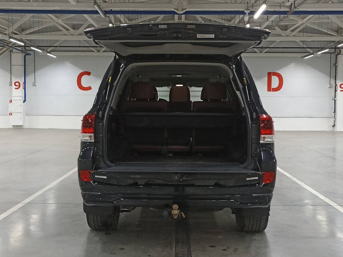 Toyota Land Cruiser с пробегом — 2015 год. Фото: #9