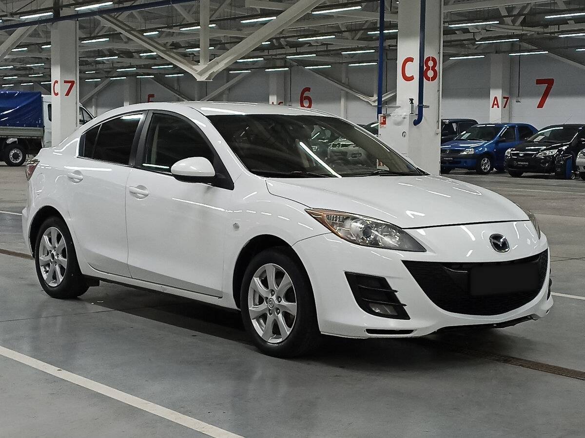 Mazda 3 с пробегом — 2011 год. Фото: #2