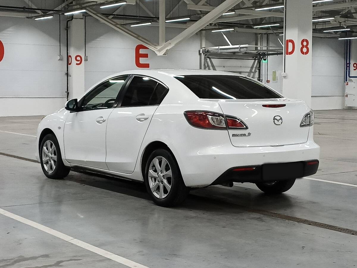 Mazda 3 с пробегом — 2011 год. Фото: #6
