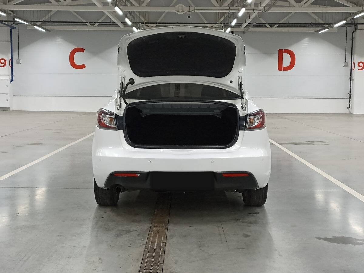 Mazda 3 с пробегом — 2011 год. Фото: #9