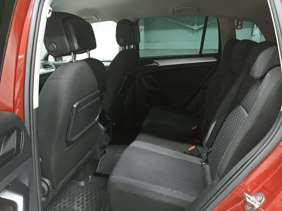 Volkswagen Tiguan с пробегом — 2018 год. Фото: #11