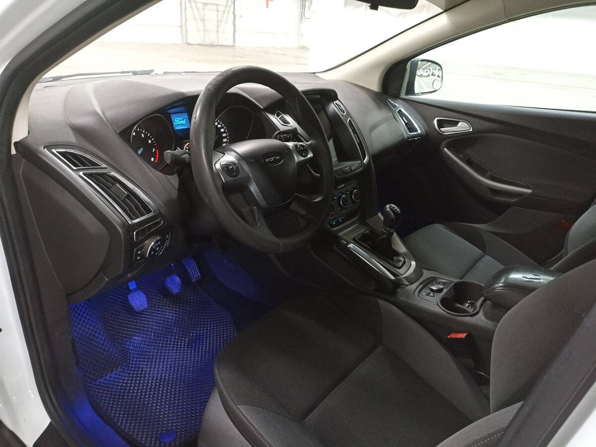 Ford Focus с пробегом — 2013 год. Фото: #15