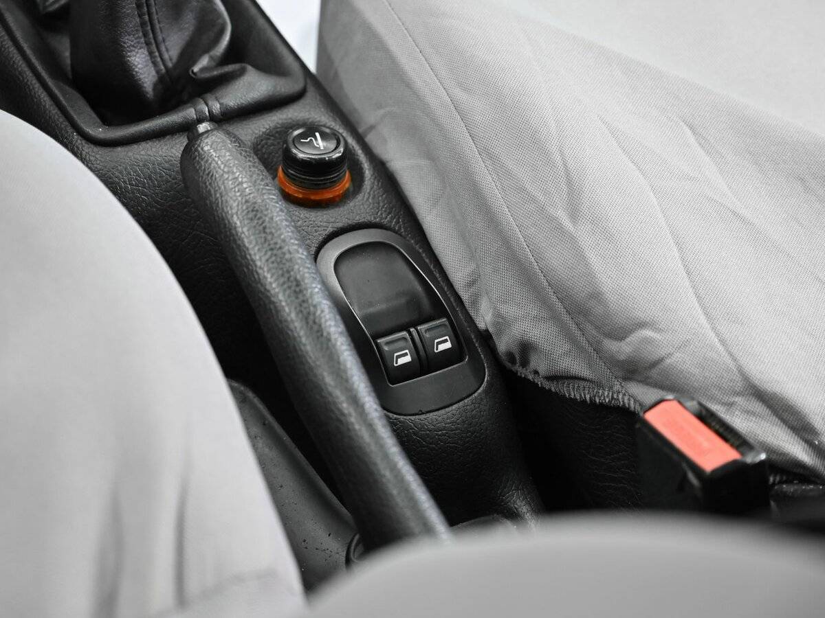 Peugeot 206 с пробегом — 2009 год. Фото: #9