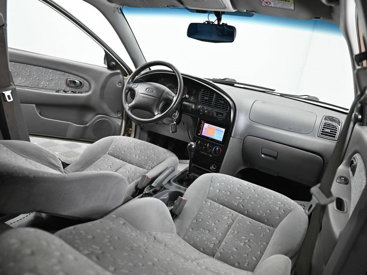 Kia Spectra с пробегом — 2009 год. Фото: #6