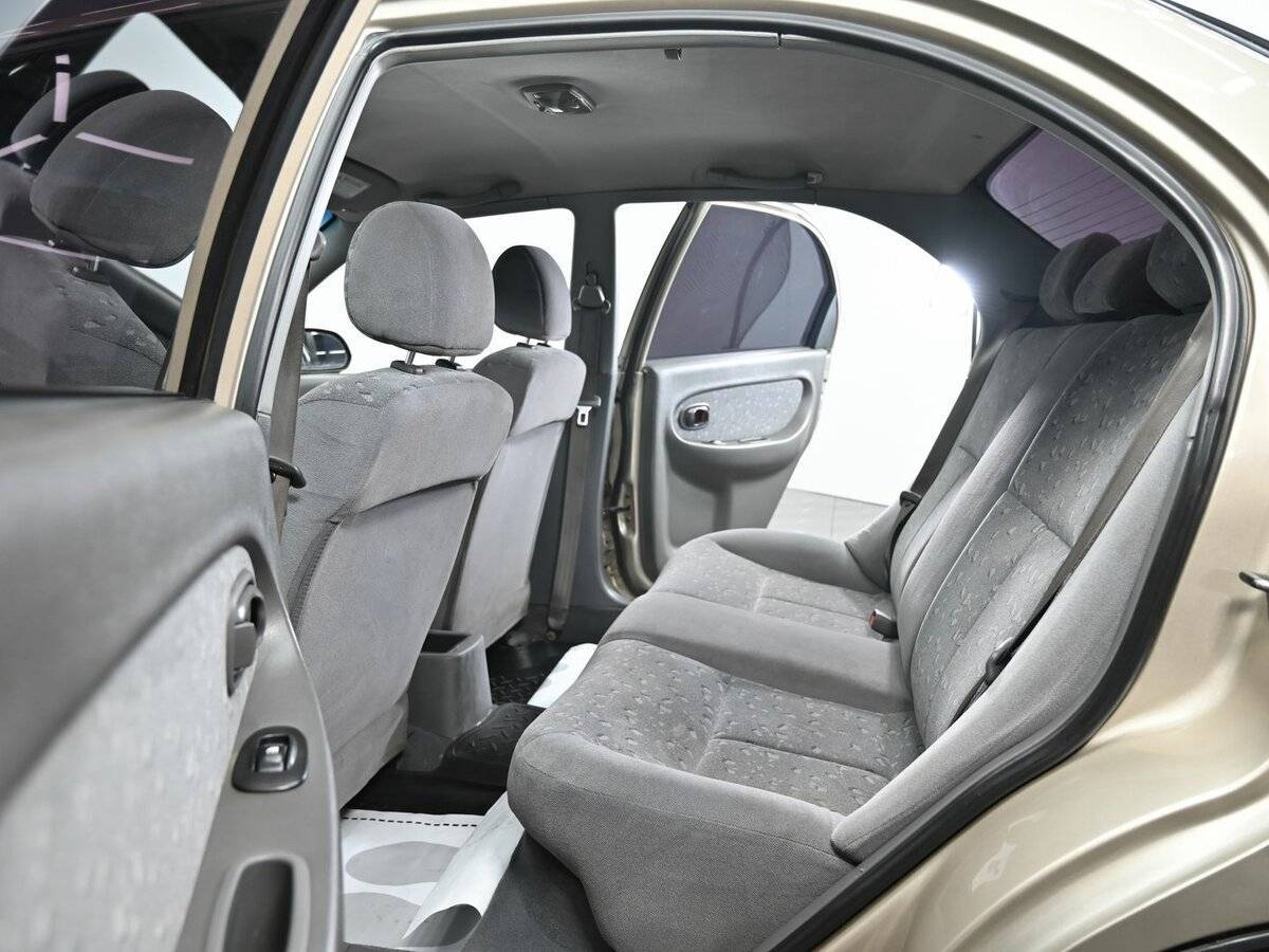 Kia Spectra с пробегом — 2009 год. Фото: #9