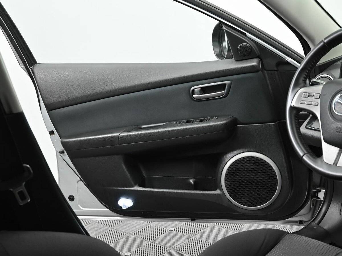 Mazda 6 с пробегом — 2008 год. Фото: #6