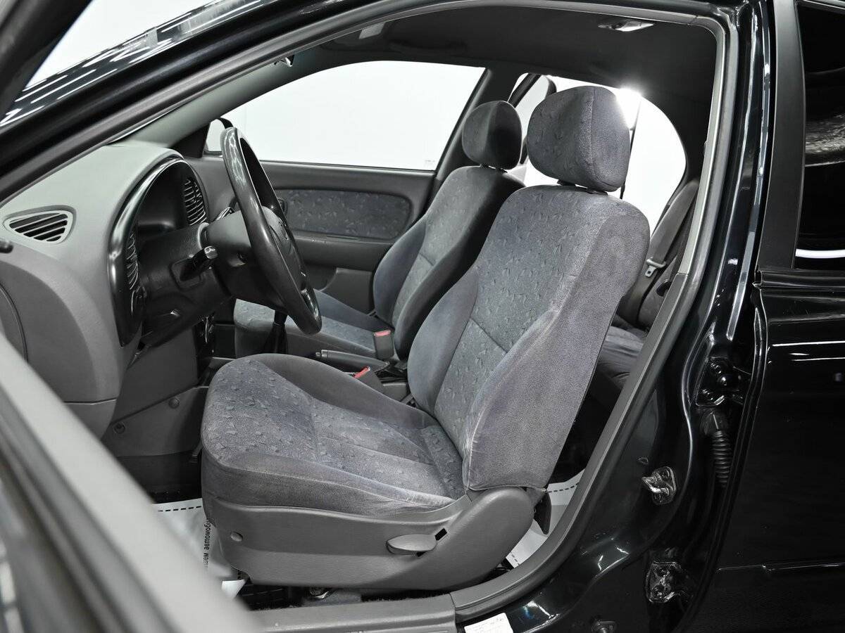 Kia Spectra с пробегом — 2007 год. Фото: #5