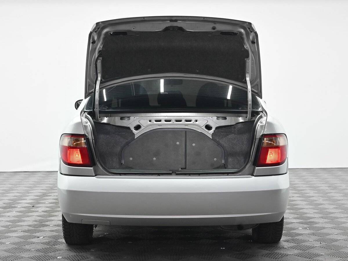 Nissan Almera с пробегом — 2005 год. Фото: #4