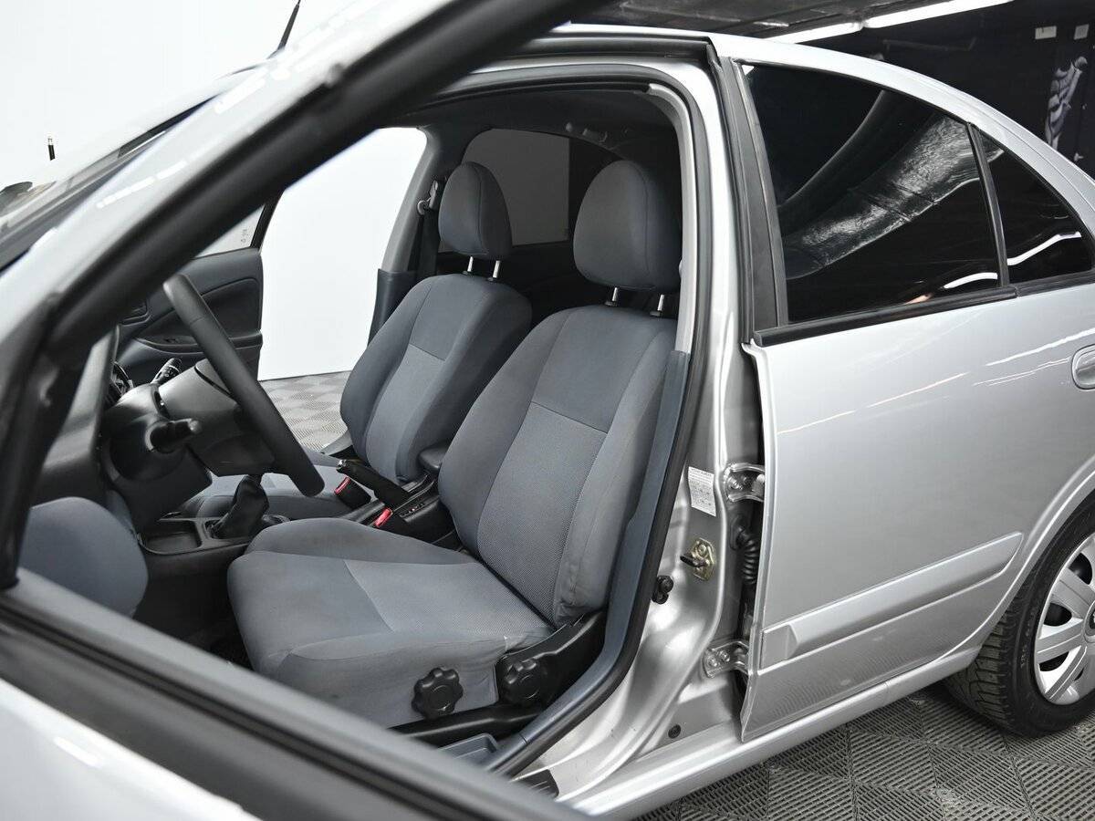 Nissan Almera с пробегом — 2005 год. Фото: #5