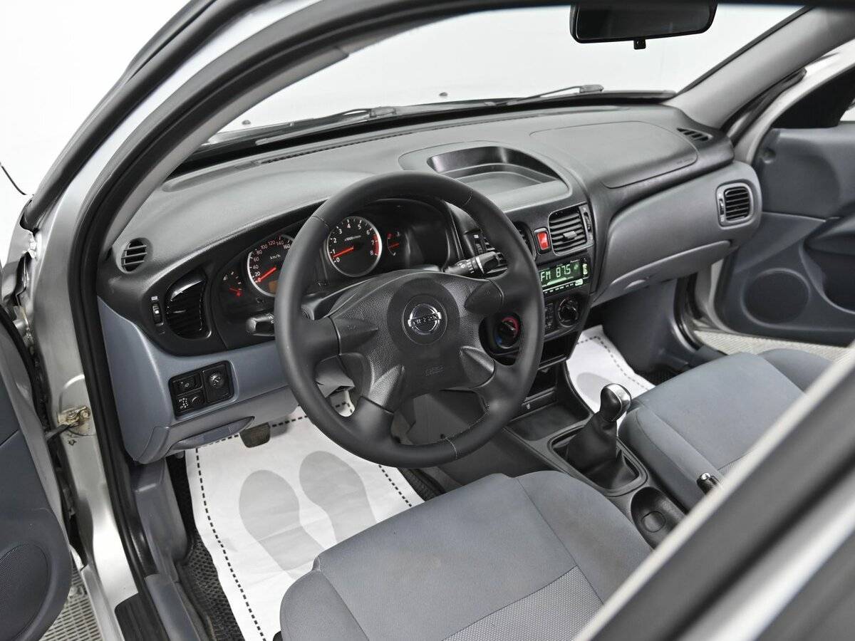 Nissan Almera с пробегом — 2005 год. Фото: #7