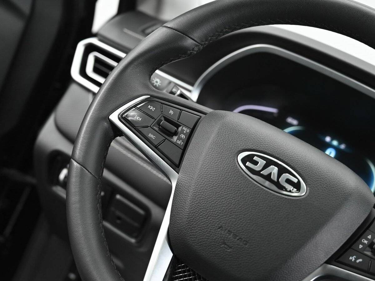 JAC J7 с пробегом — 2023 год. Фото: #8