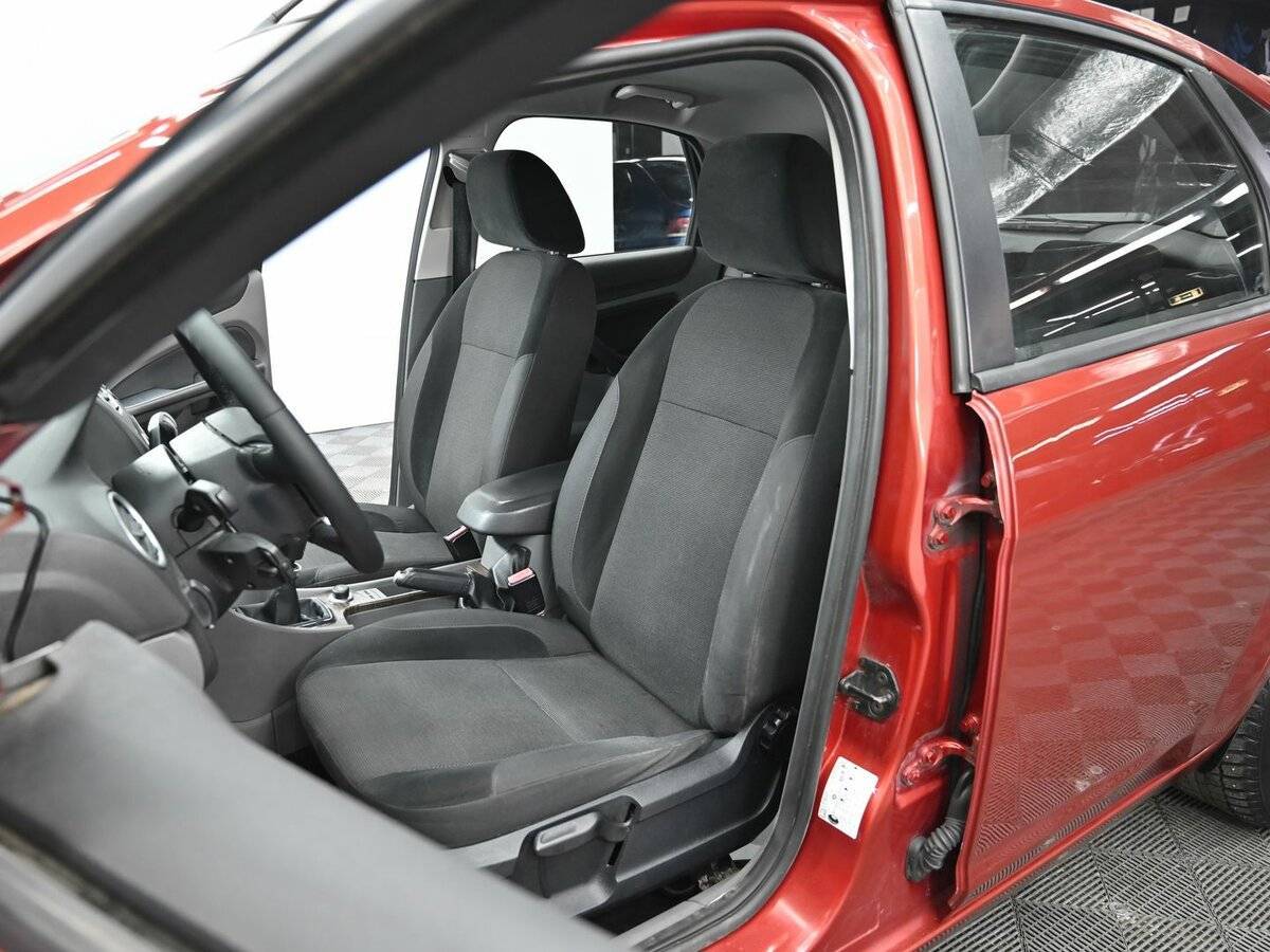 Ford Focus с пробегом — 2008 год. Фото: #5