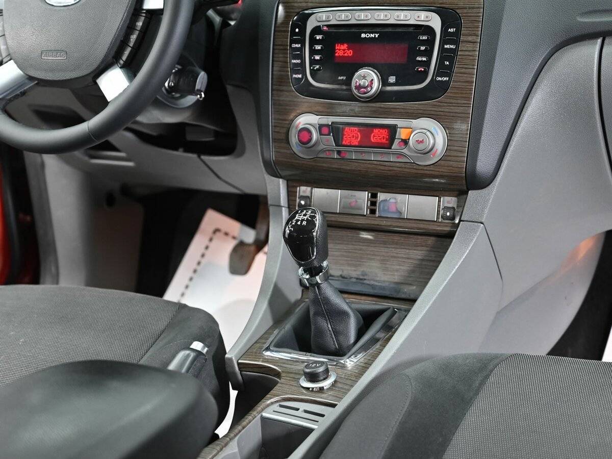 Ford Focus с пробегом — 2008 год. Фото: #9