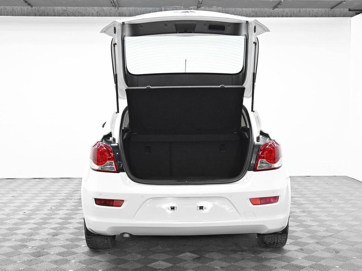 Chevrolet Cruze с пробегом — 2013 год. Фото: #4