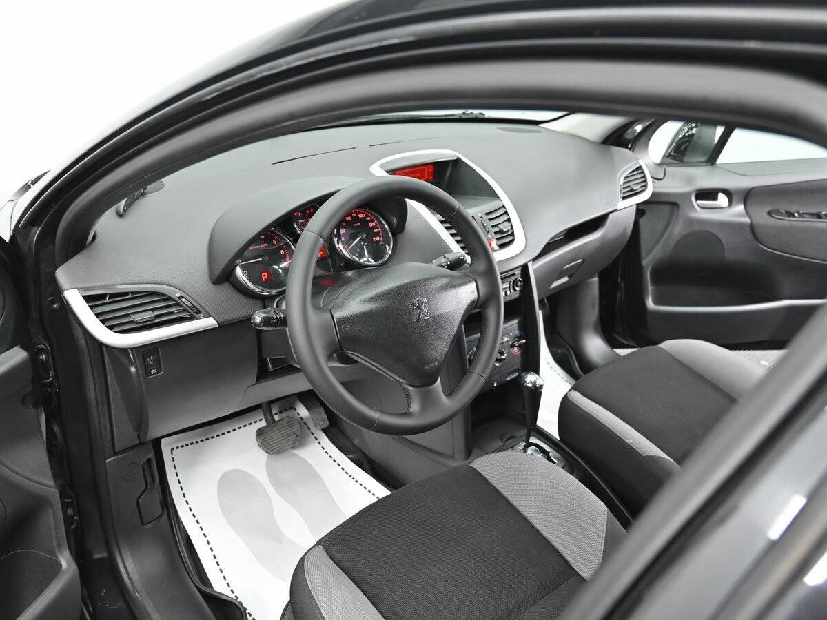 Peugeot 207 с пробегом — 2008 год. Фото: #8