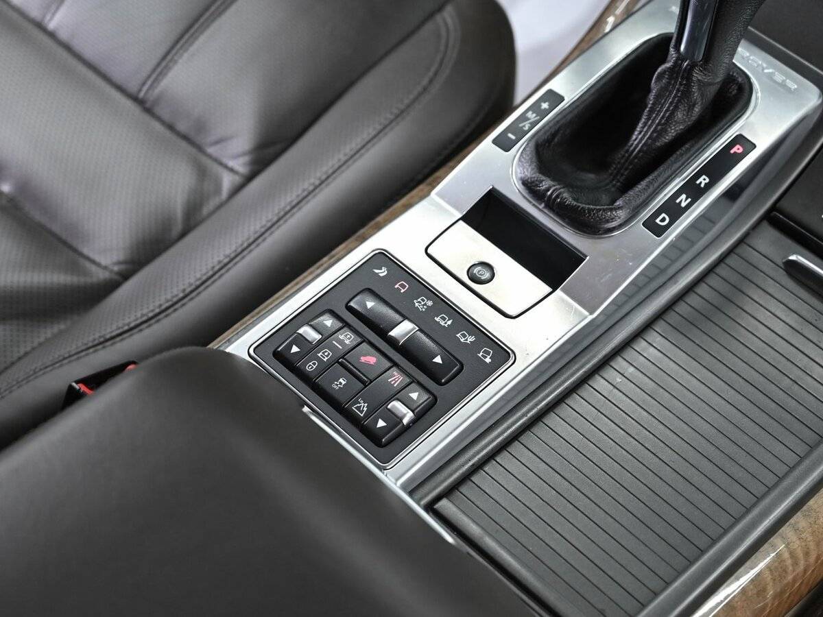 Land Rover Range Rover Sport с пробегом — 2012 год. Фото: #11