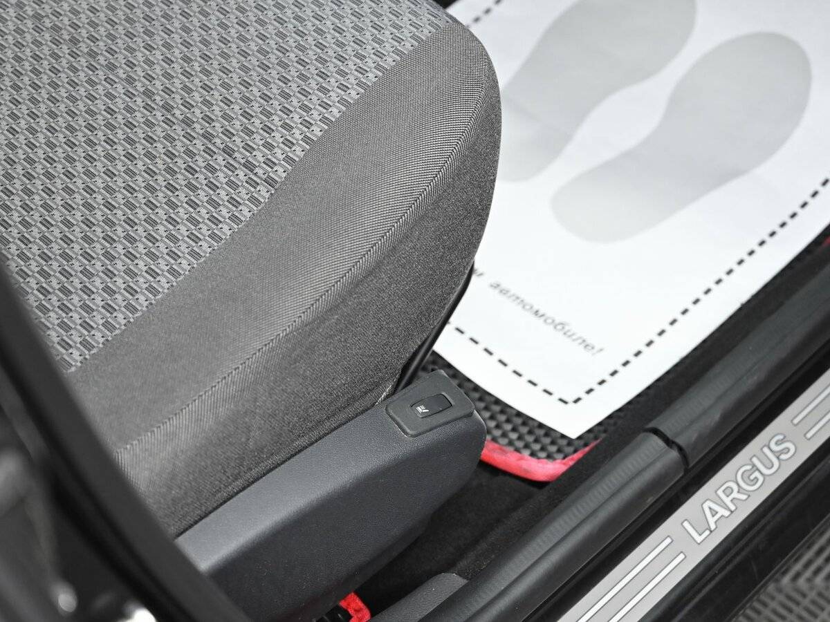 Lada (ВАЗ) Largus с пробегом — 2015 год. Фото: #10