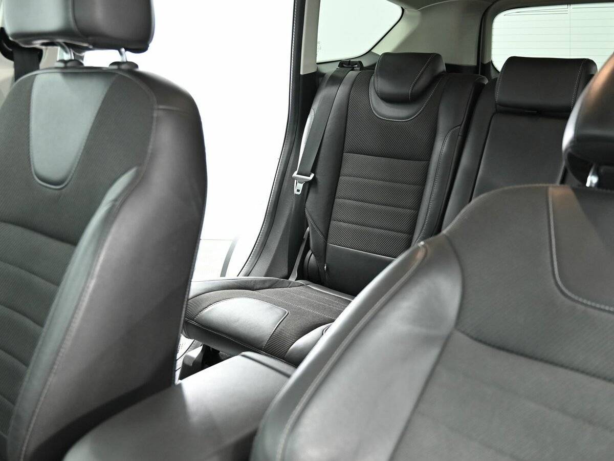 Ford Kuga с пробегом — 2013 год. Фото: #12