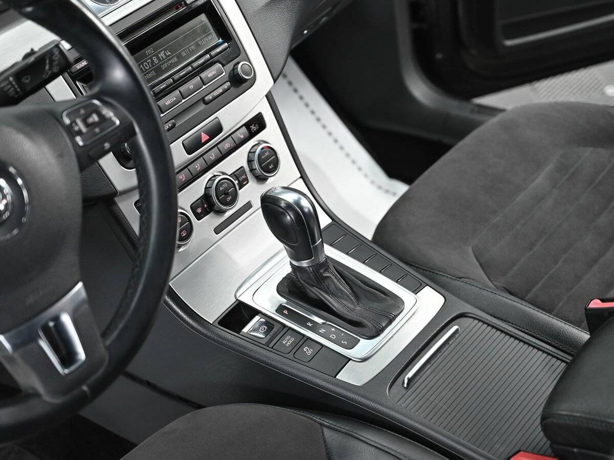 Volkswagen Passat с пробегом — 2012 год. Фото: #11