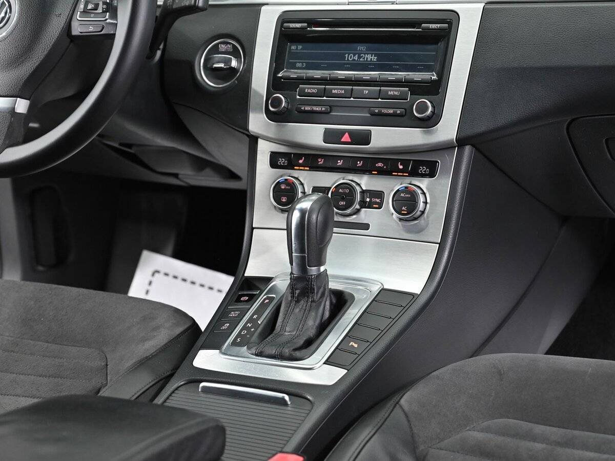 Volkswagen Passat с пробегом — 2012 год. Фото: #10