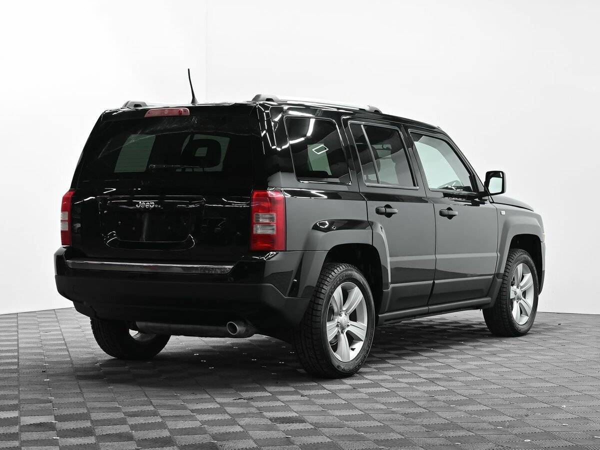 Jeep Liberty (Patriot) с пробегом — 2012 год. Фото: #3