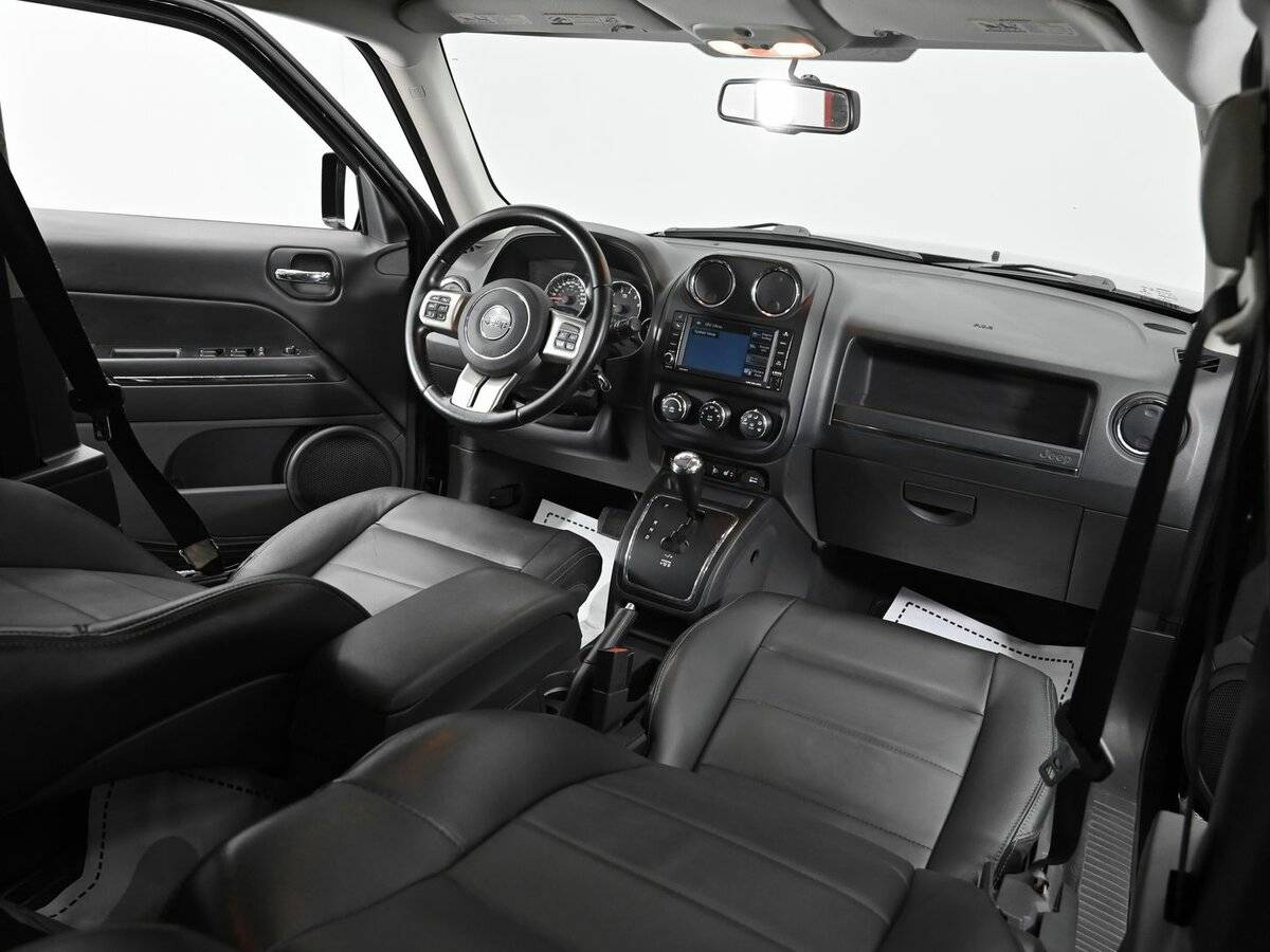 Jeep Liberty (Patriot) с пробегом — 2012 год. Фото: #11