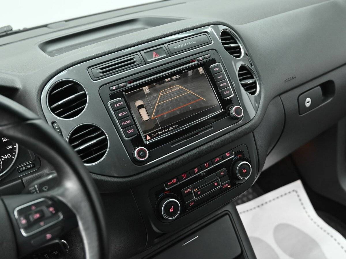 Volkswagen Tiguan с пробегом — 2011 год. Фото: #9
