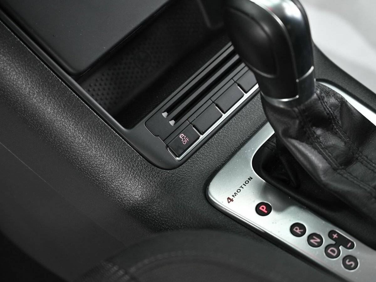 Volkswagen Tiguan с пробегом — 2011 год. Фото: #10