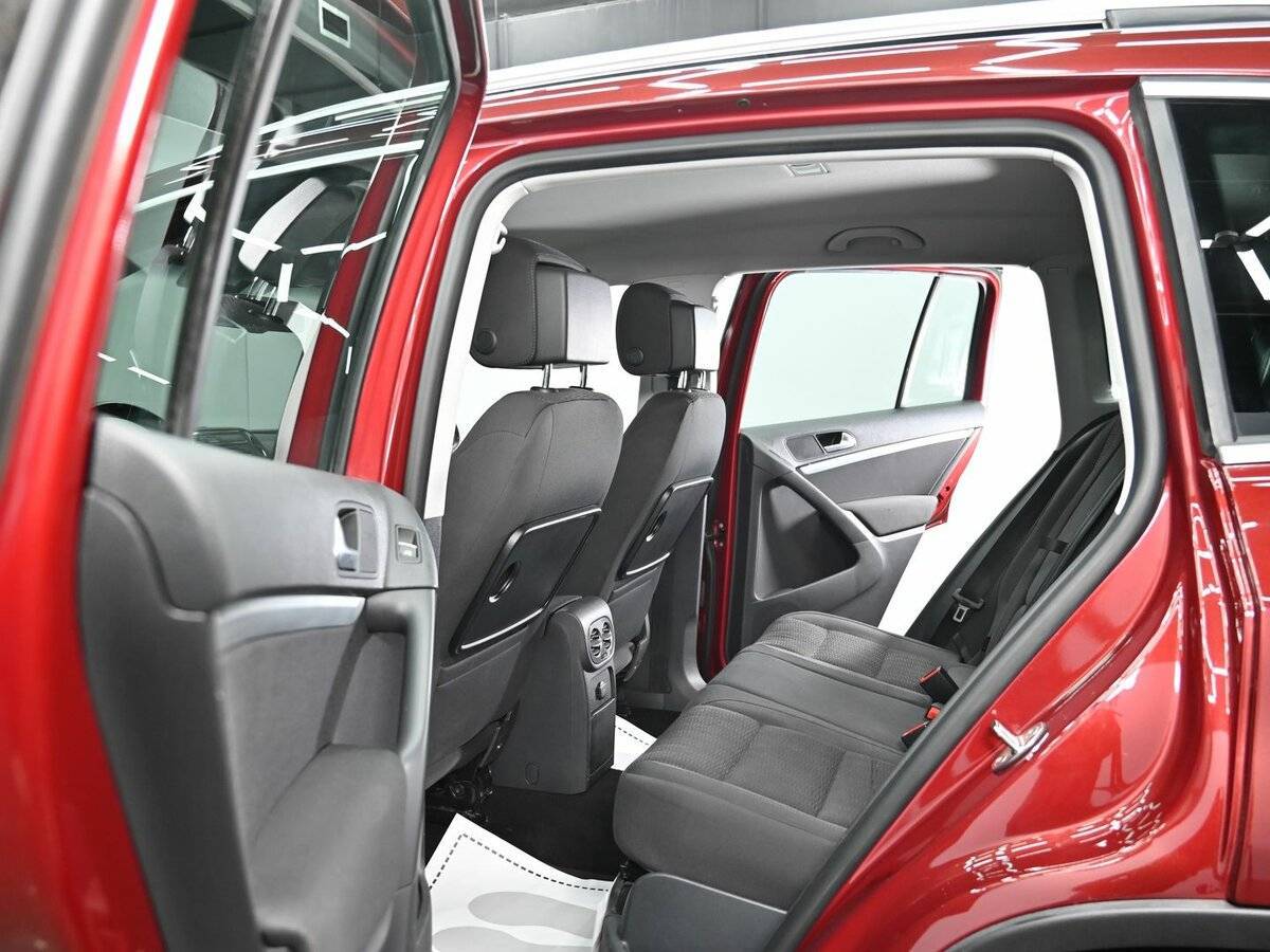 Volkswagen Tiguan с пробегом — 2011 год. Фото: #11