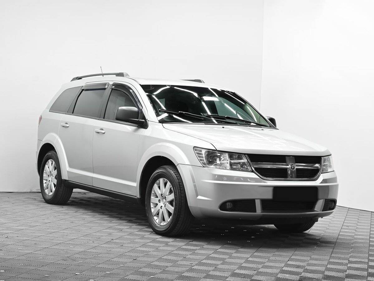 Dodge Journey с пробегом — 2010 год. Фото: #1