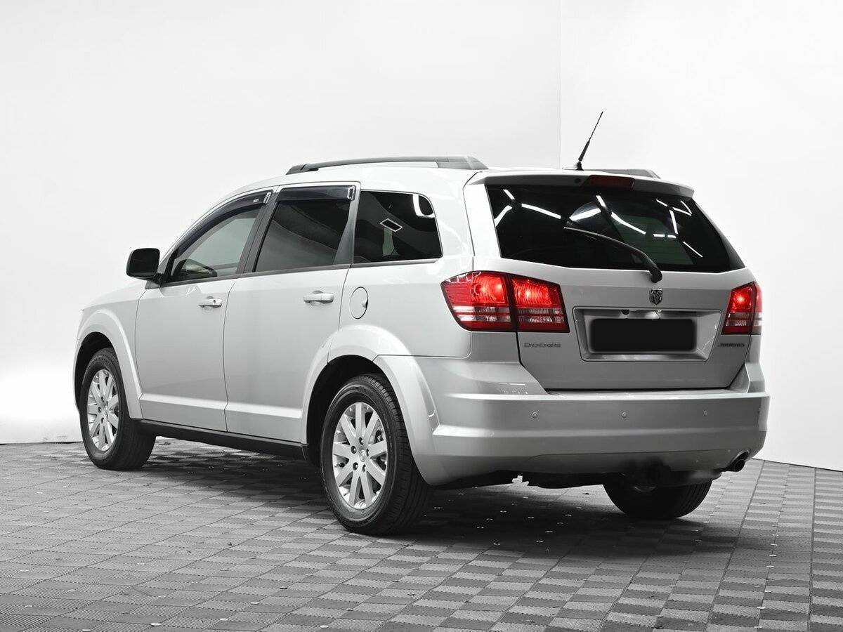 Dodge Journey с пробегом — 2010 год. Фото: #2