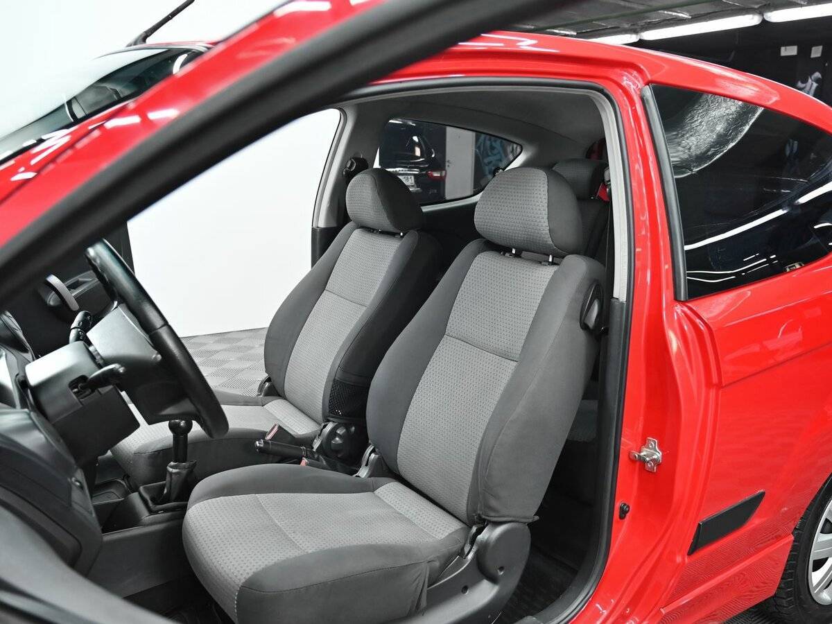 Chevrolet Aveo с пробегом — 2010 год. Фото: #6