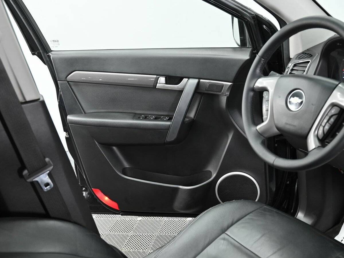 Chevrolet Captiva с пробегом — 2012 год. Фото: #6
