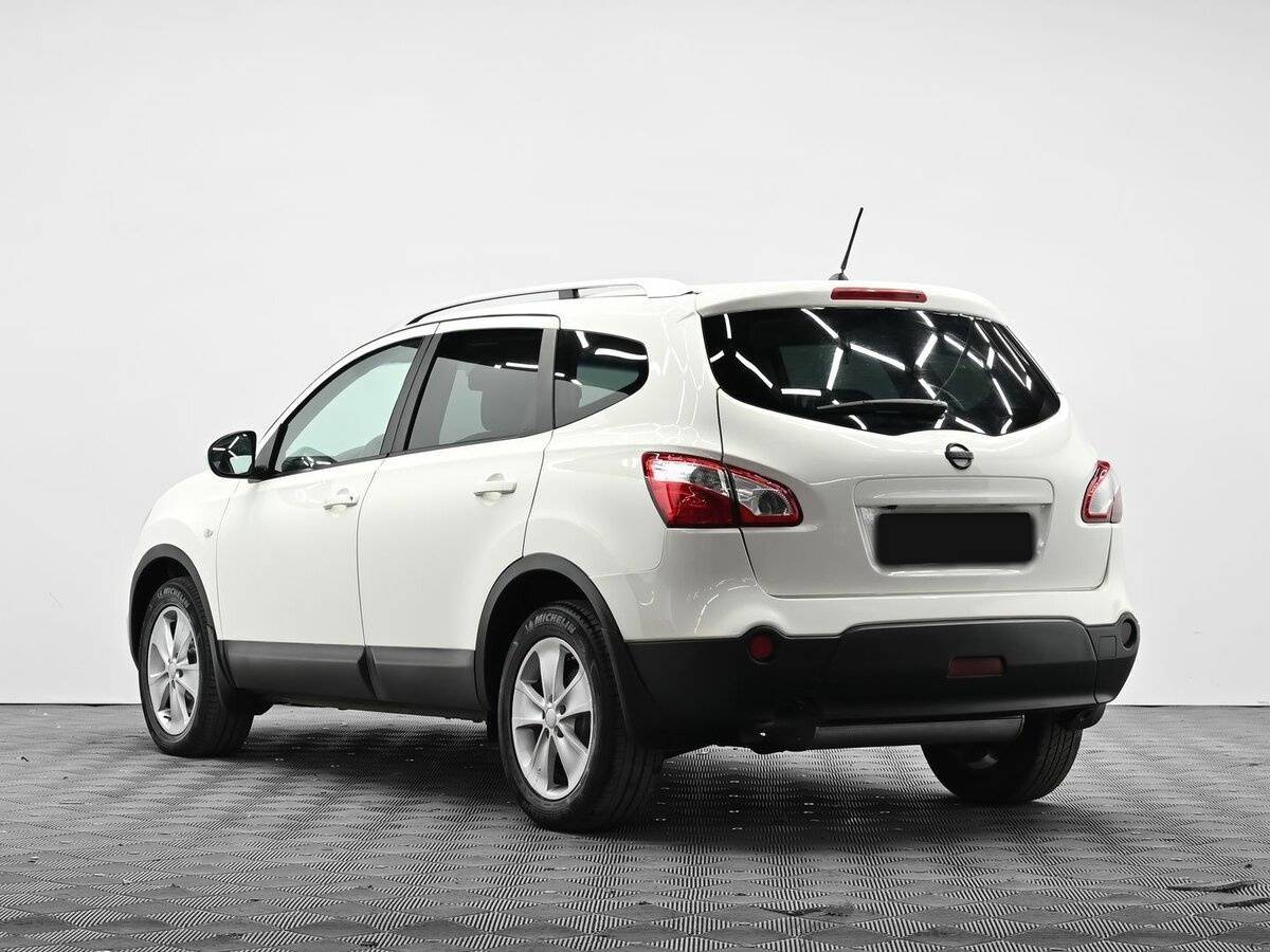 Nissan Qashqai+2 с пробегом — 2010 год. Фото: #2