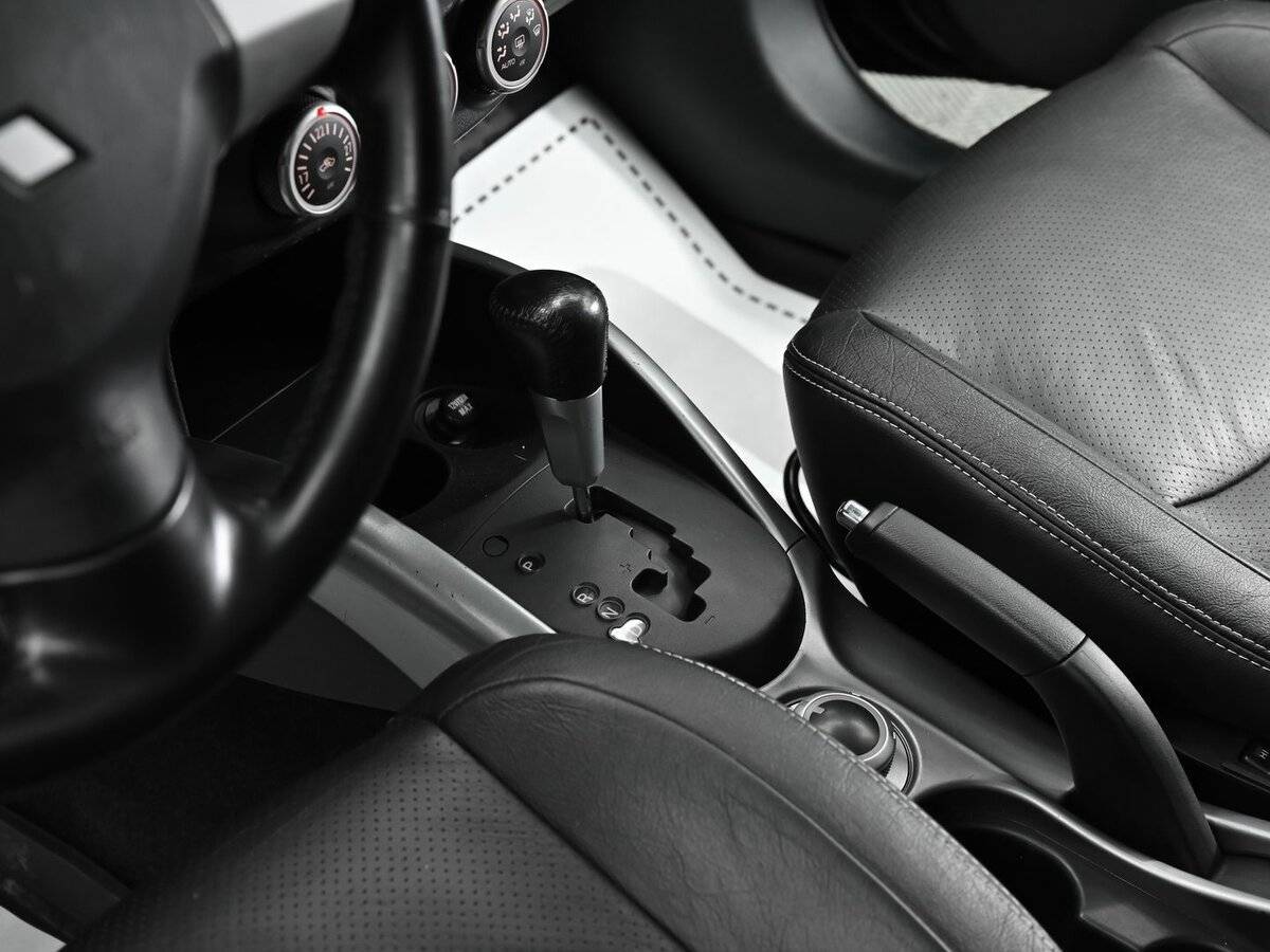 Mitsubishi Outlander с пробегом — 2008 год. Фото: #10