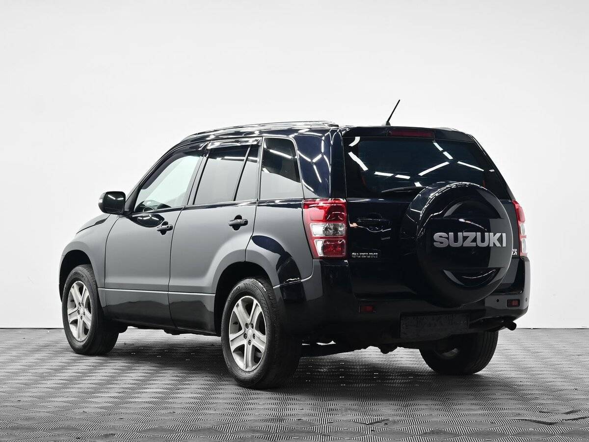 Suzuki Grand Vitara с пробегом — 2011 год. Фото: #2