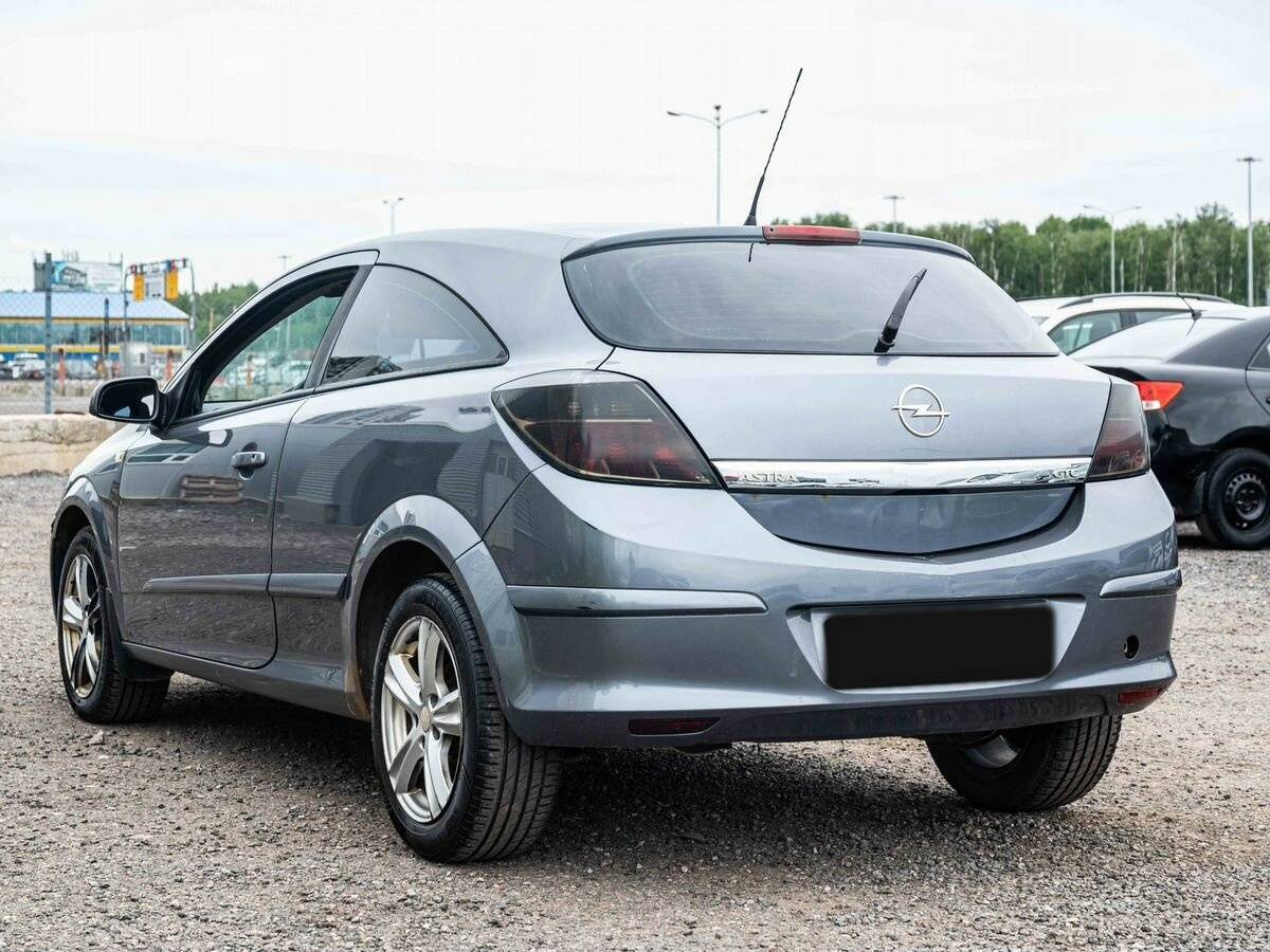 Opel Astra с пробегом — 2007 год. Фото: #3