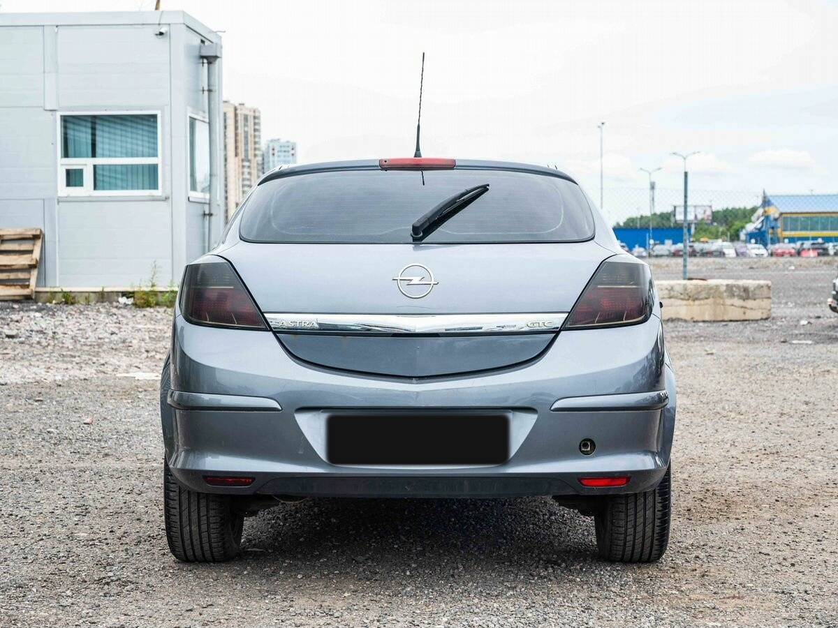 Opel Astra с пробегом — 2007 год. Фото: #4