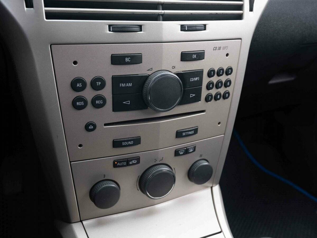 Opel Astra с пробегом — 2007 год. Фото: #17