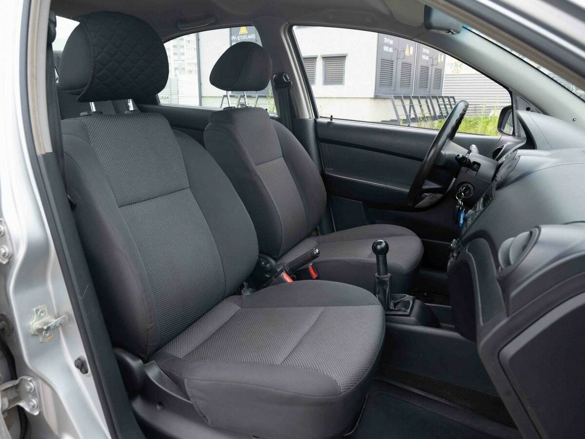 Chevrolet Aveo с пробегом — 2010 год. Фото: #11