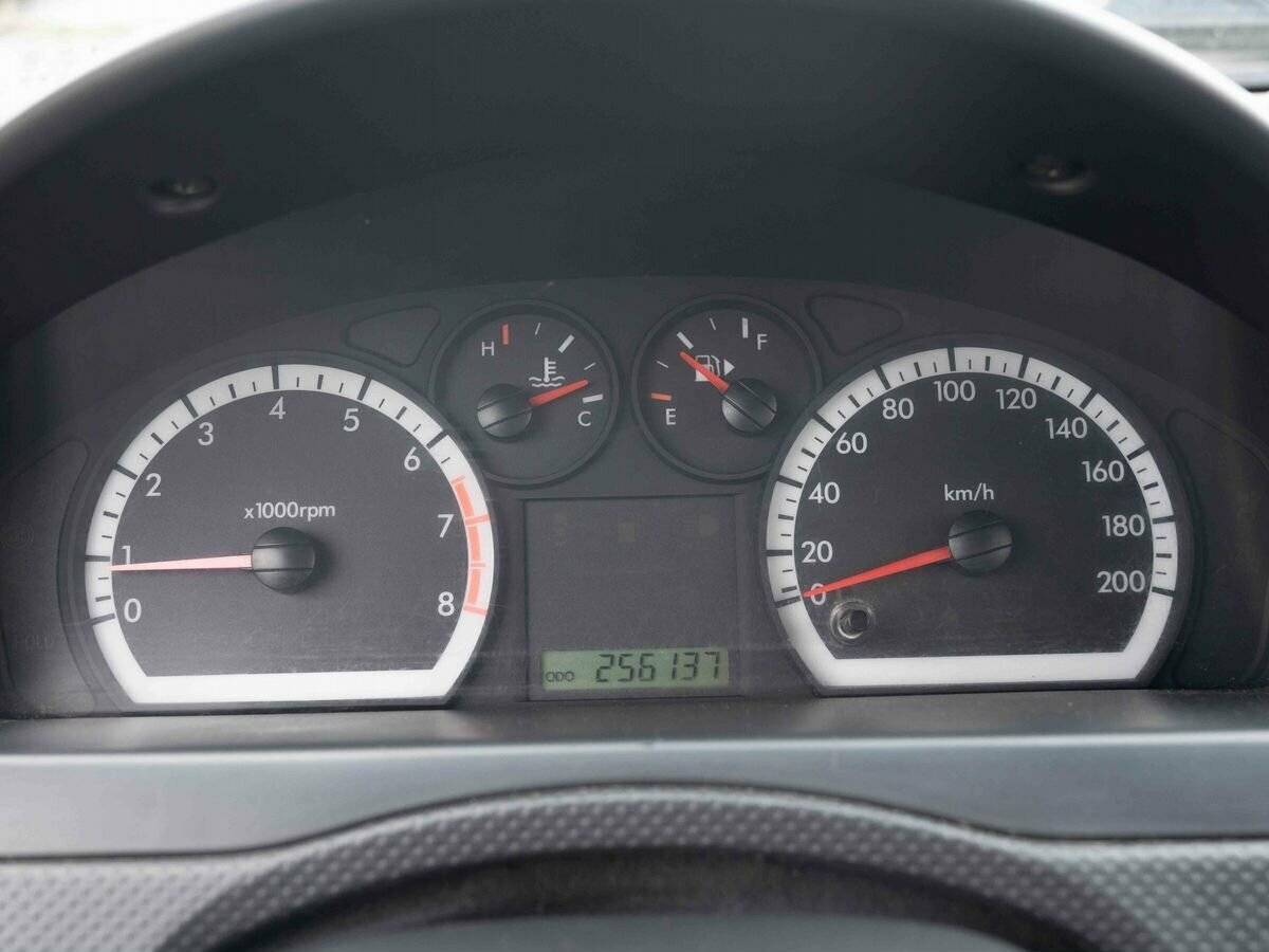 Chevrolet Aveo с пробегом — 2010 год. Фото: #14