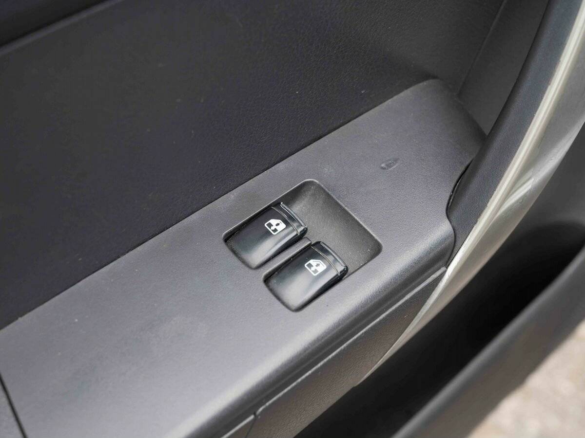 Chevrolet Aveo с пробегом — 2010 год. Фото: #15