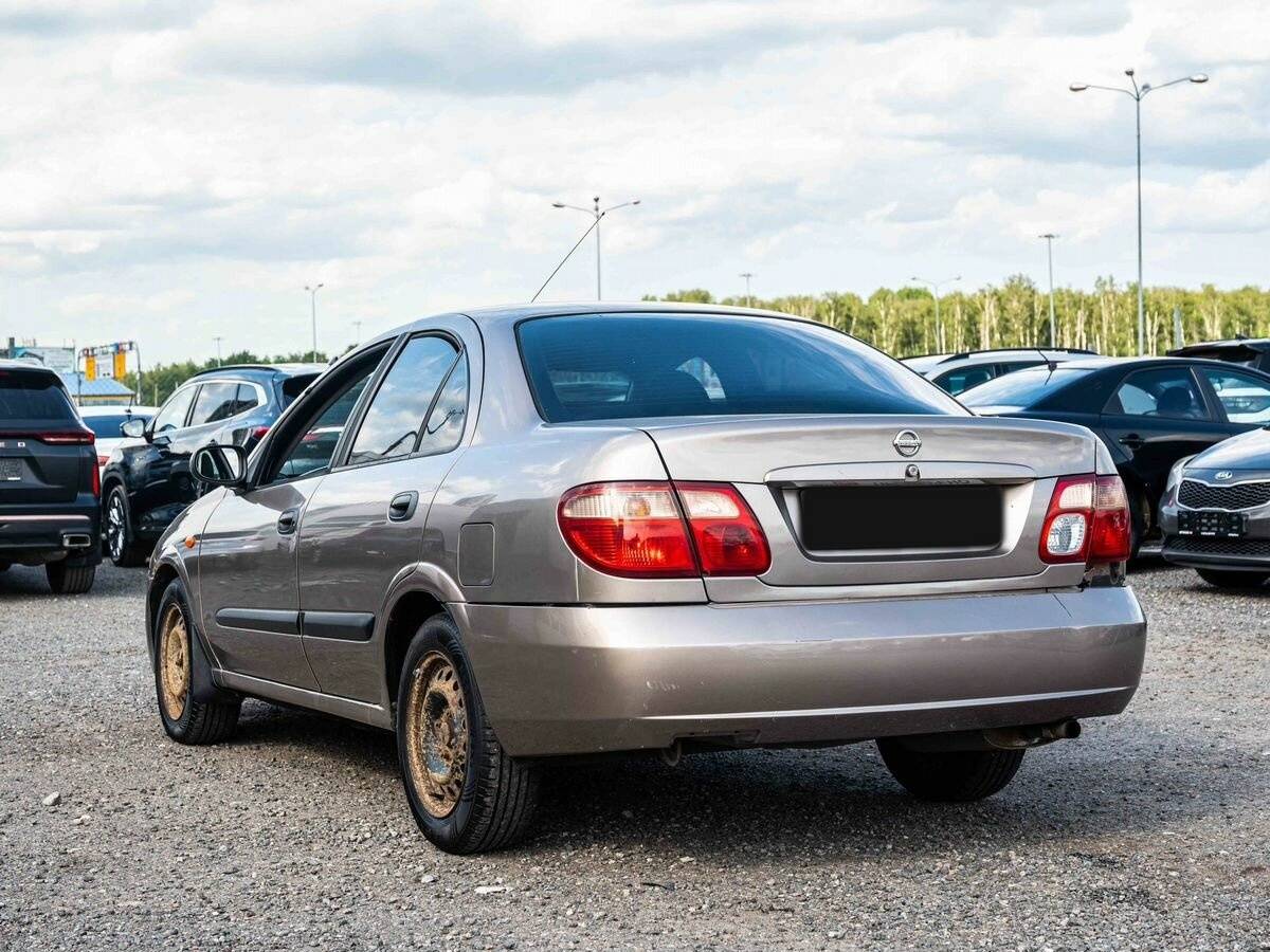 Nissan Almera с пробегом — 2004 год. Фото: #3