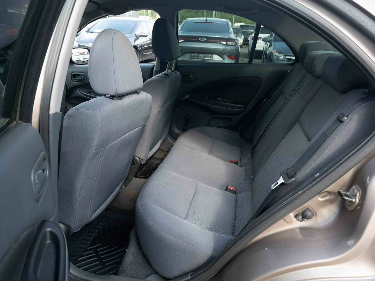 Nissan Almera с пробегом — 2004 год. Фото: #7